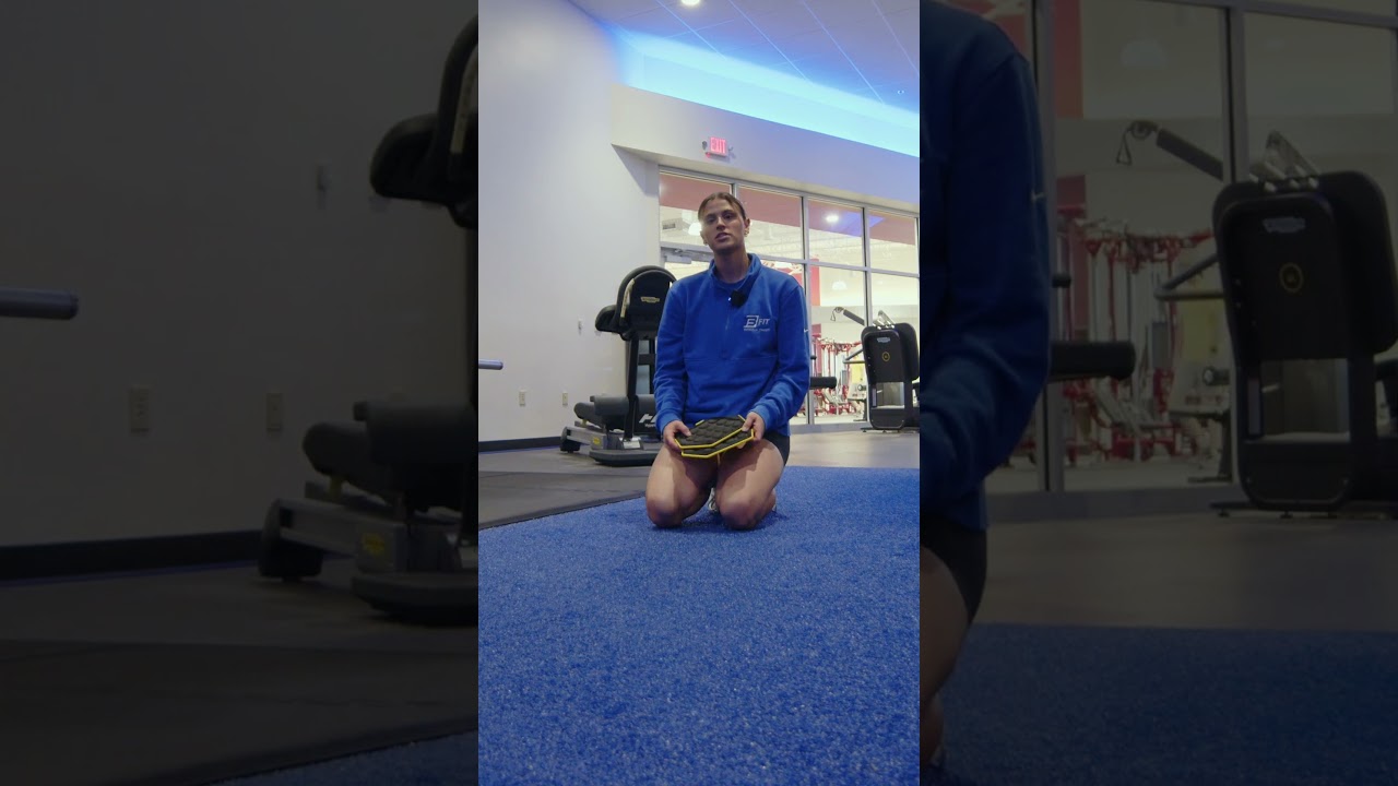 👉 Ultimate #abworkout - Mountain Climbers (w/ sliders)! #joinbfit #evansville #newburgh #absworkout