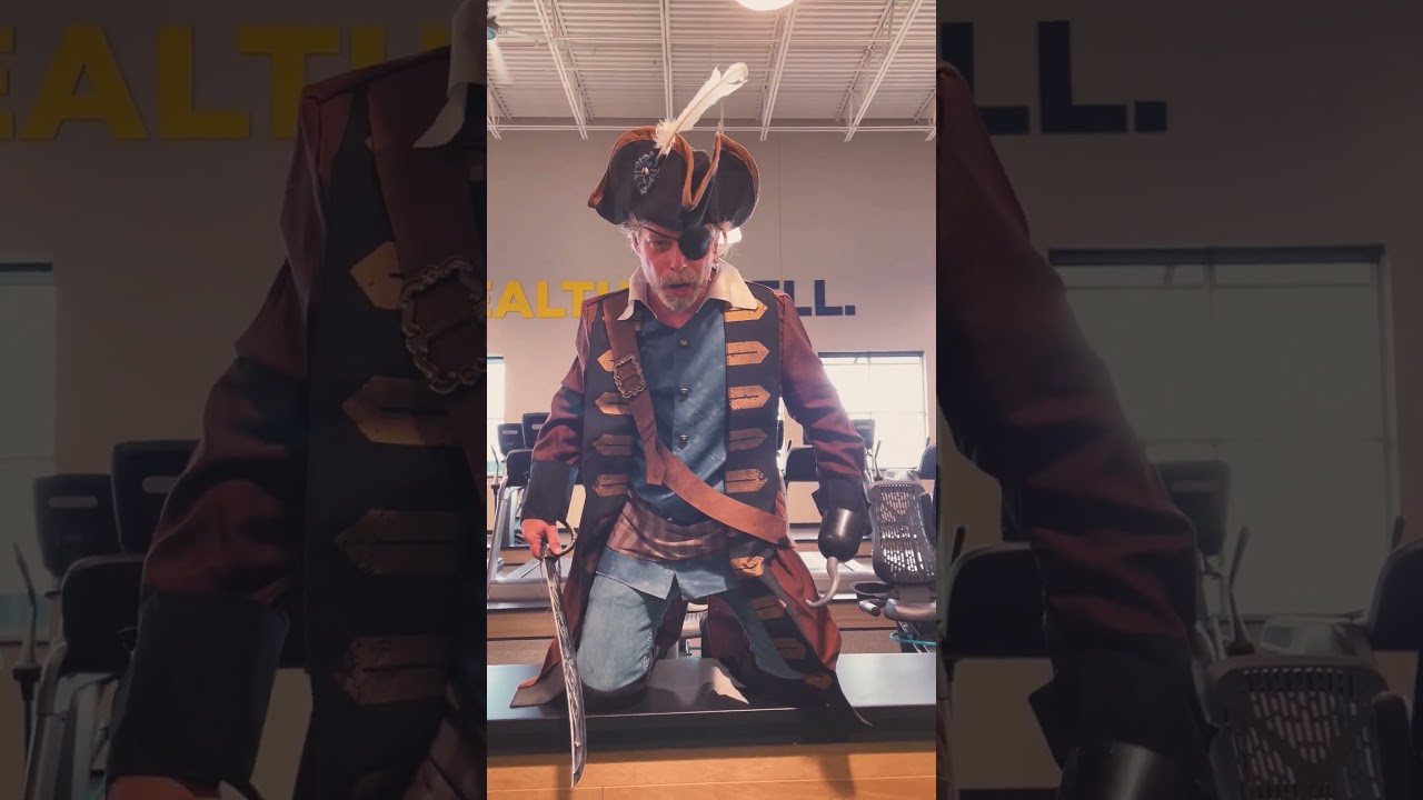 If a pirate joined the gym #evansville #newburgh #pirate #gymshorts