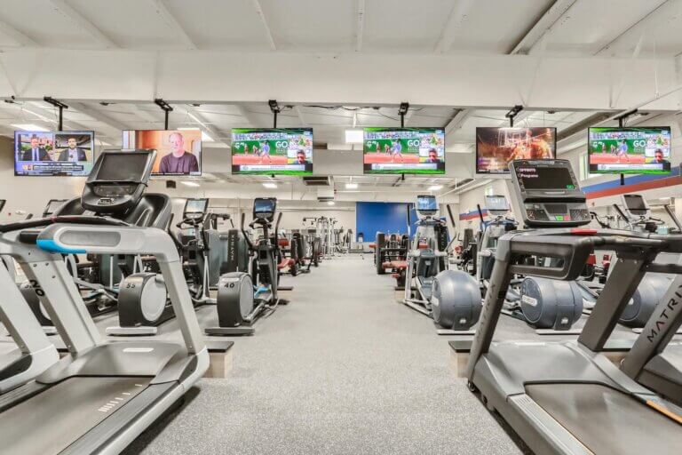 Multiple Uploads 3 Folders-large-010-010- Interior 6-1500x1000-72dpi